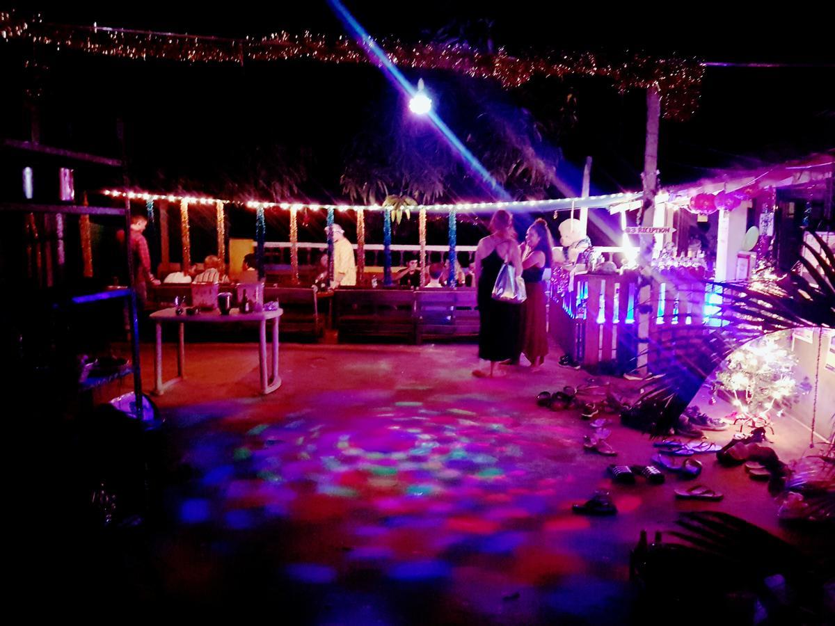 Happy Panda Hostel Arambol Goa Екстер'єр фото